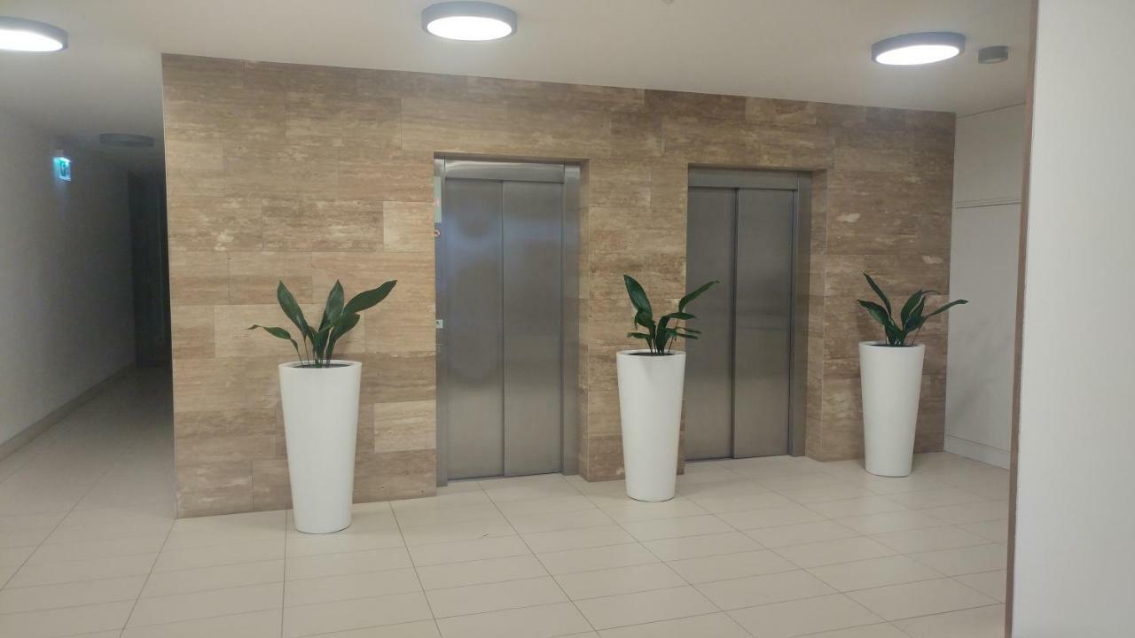 La Gioia Elegant Spacious Apartment Krasków Εξωτερικό φωτογραφία