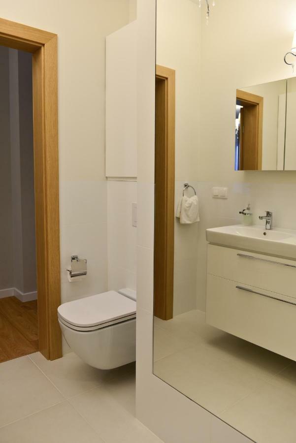 La Gioia Elegant Spacious Apartment Krasków Εξωτερικό φωτογραφία